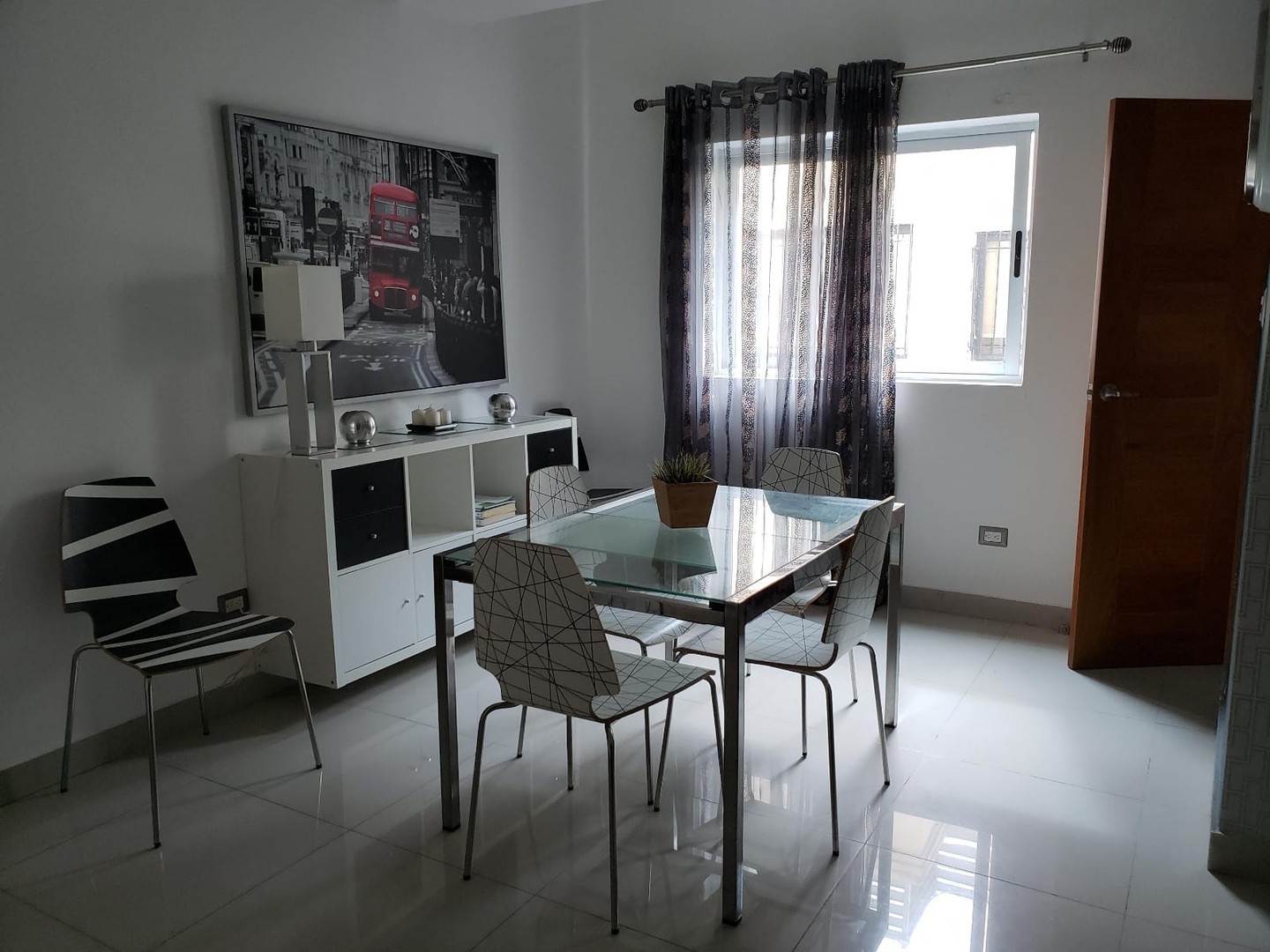 apartamentos - 
SIN INTERMEDIARIOS RENTO APARTAMENTOS MODERNO CON 2 PARQUEOS ESTILO MODERNOO
 3