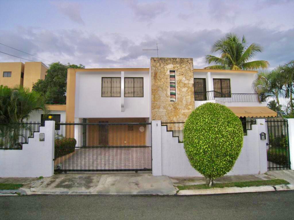 casas - Preciosa Casa de 2 Niveles en Los Laureles  5