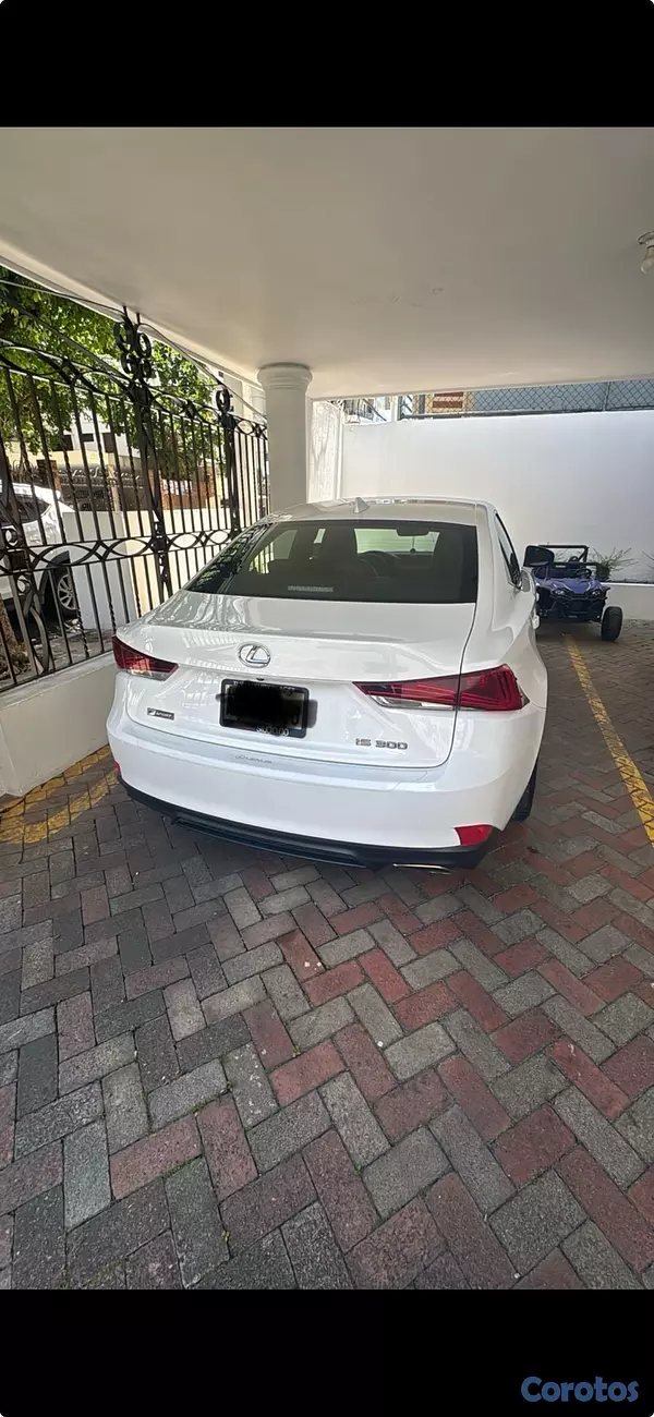 carros - Lexus IS 300 2018  3