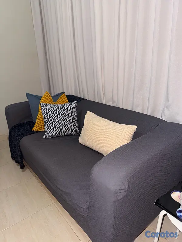 muebles y colchones - Sofá grisaceo marca Ikea negociable 2