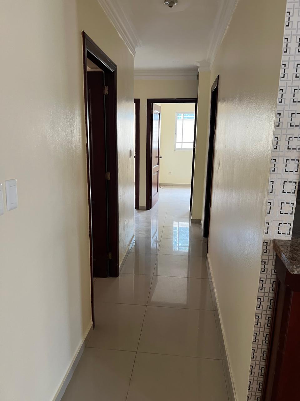 apartamentos - Apto en lo Mejor de  CORALES DEL SUR, 3 HABS., 1ER. NIVEL, 120 Mts.2, Patio, EDI 7