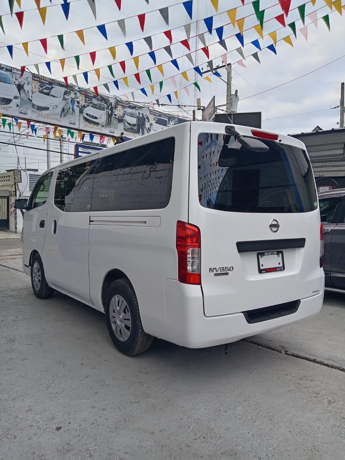 carros - NISSAN CARAVAN NV350 4