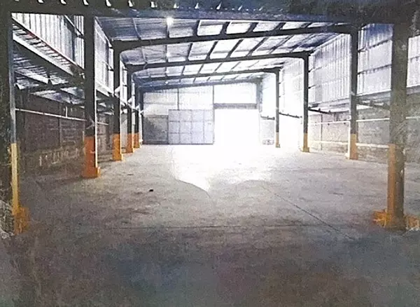 oficinas y locales comerciales - Alquilo Nave 693 mts km 16 autopista duarte
 4