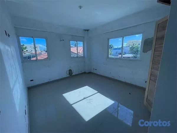 apartamentos - Venta de apartamento en los tres ojos de 160mts Santo Domingo este 5