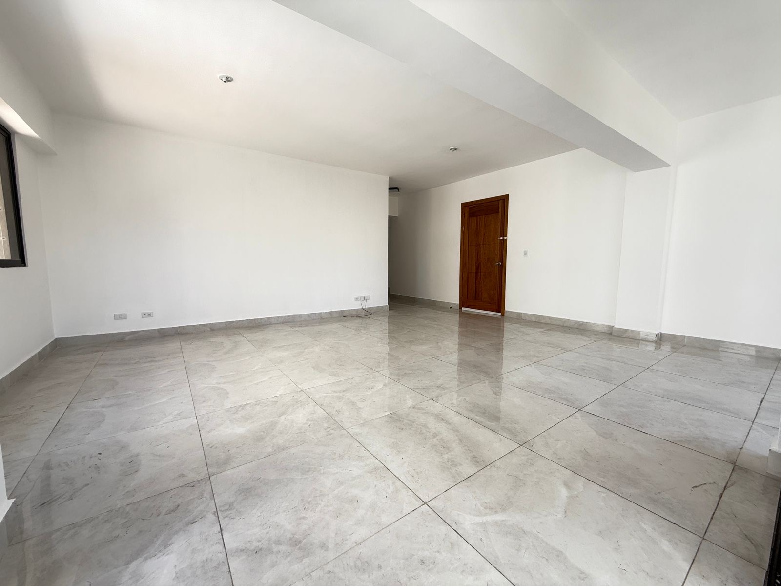 apartamentos - 📍Renacimiento📍vendo apartamento como nuevo 2 por 3