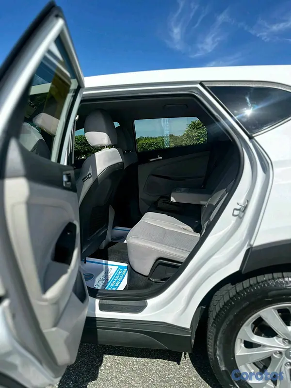 jeepetas y camionetas - Hyundai Tucson SE 2019 12