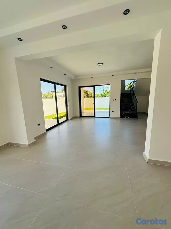 casas - CASA MODERNA DE LUJO EN VENTA – NUEVA Y PRÓXIMAMENTE LISTA 4