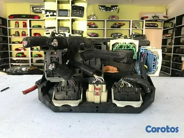 accesorios para vehiculos - Dodge Grand Caravan 2013  CONTROL  DE AIRE Y Caja de fusibles 3
