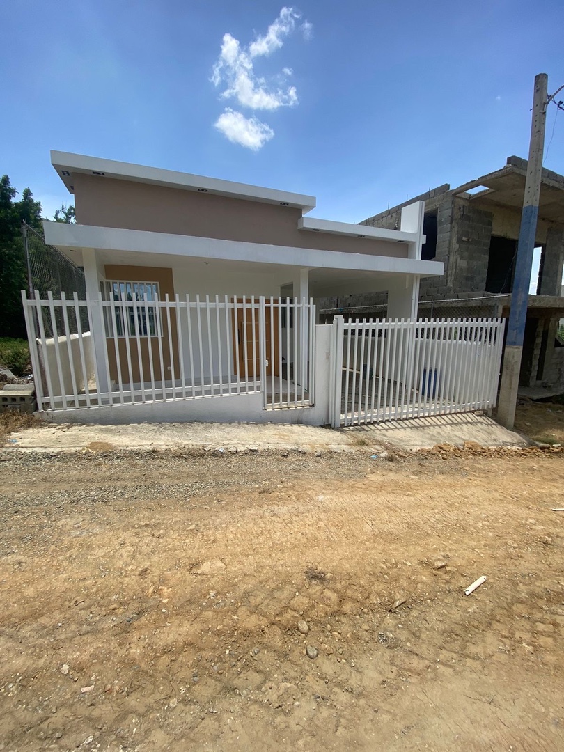 casas - CASA EN VENTA EN SANTIAGO DE LOS CABALLEROS PRÓXIMO A LA BARRANQUITA   0