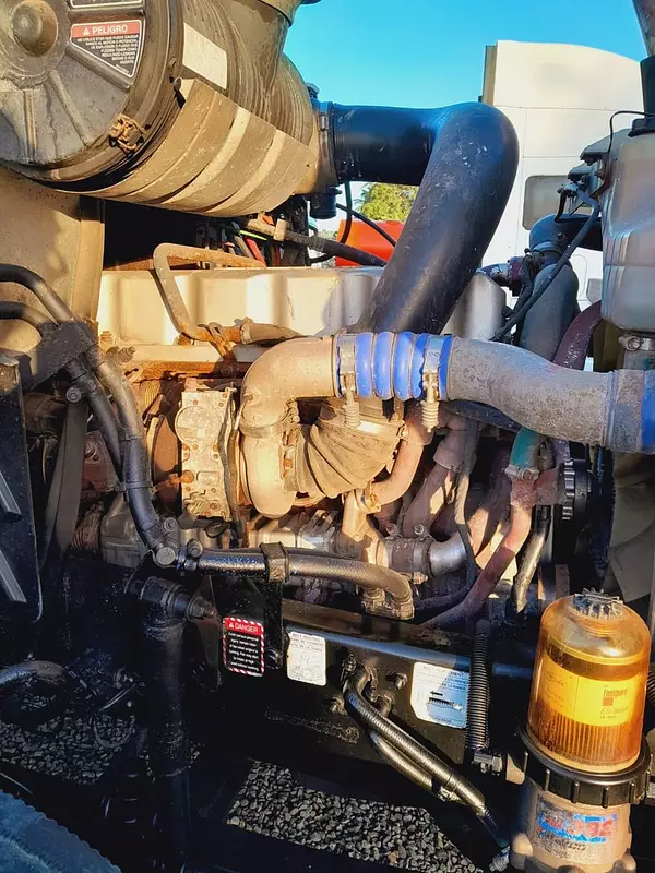 camiones y vehiculos pesados - MACK PINNACLE año 2014 3