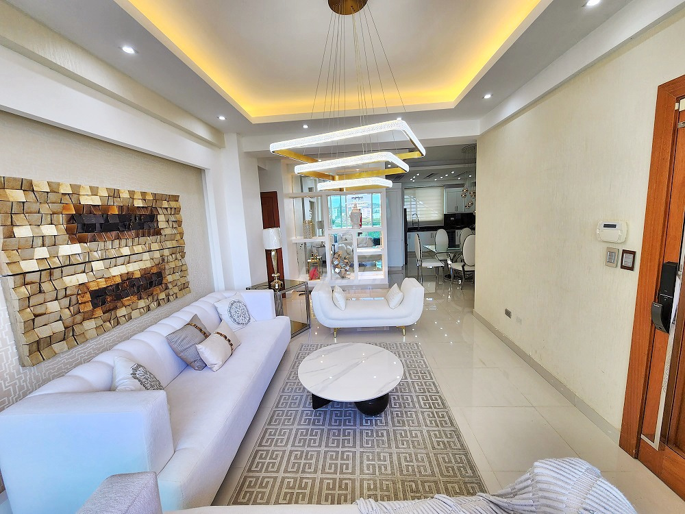 apartamentos - LUJOSO AMUEBLADO PROXIMO PLAZA INTERNACIONAL STGO.