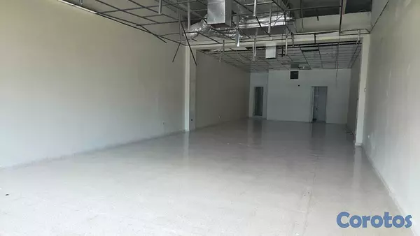 oficinas y locales comerciales - Alquilo Local en Av. Rómulo Betancourt, Excelente Punto Comercial 3