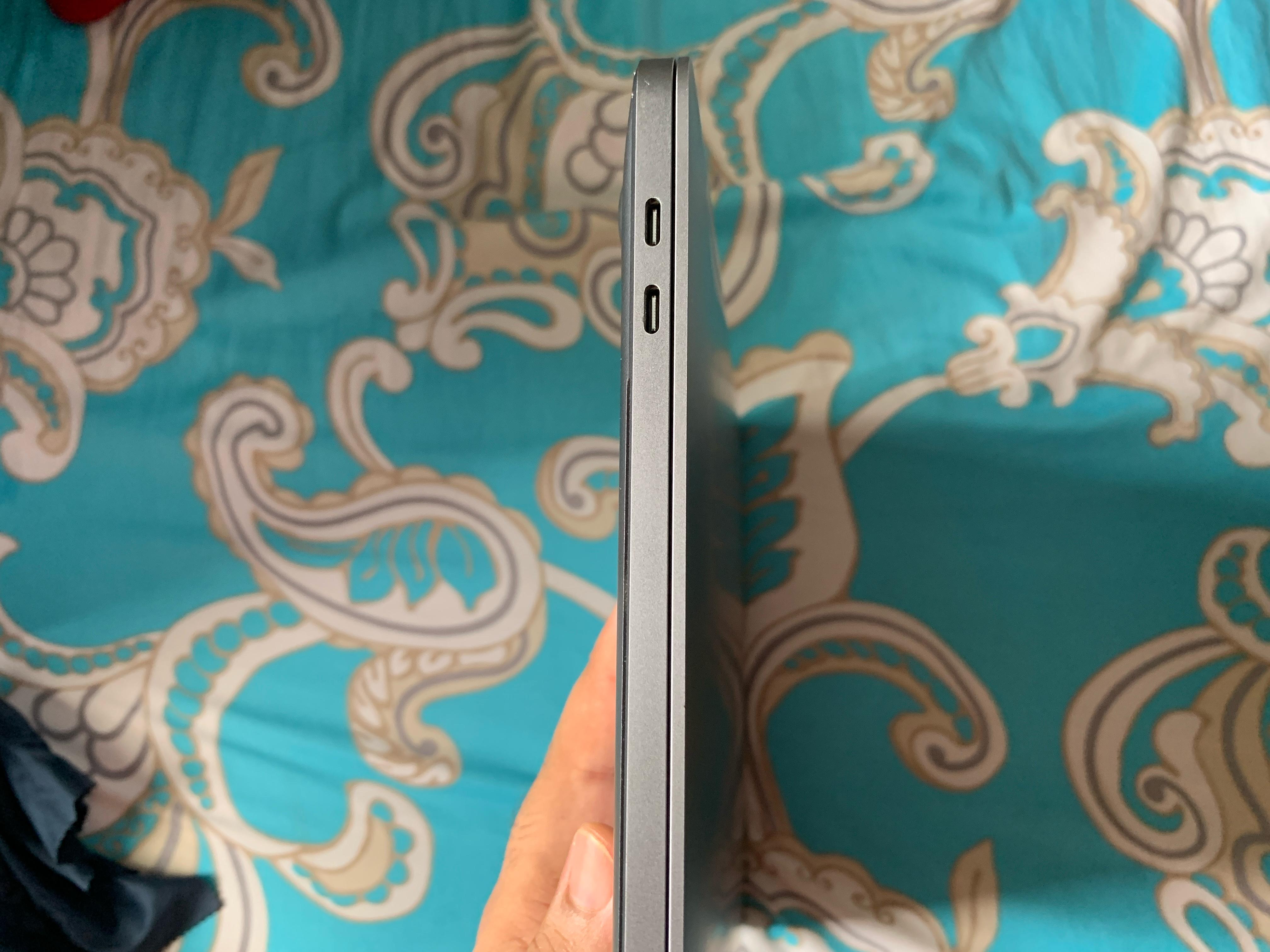 computadoras y laptops - MacBook Pro 2019 16"/i7/16GBRAM/512GB SSD 5