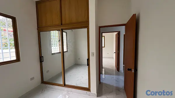 casas - ¡Atractiva propiedad a la venta en La Vega!
¡FINACIAMIENTO DISPONIBLE! 7