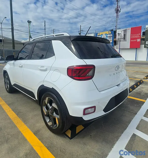 jeepetas y camionetas - Hyundai Venue 2024 Full 6