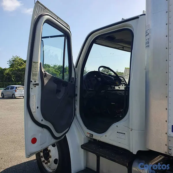 camiones y vehiculos pesados - Se vende FREIGHTLINER 2013. 7