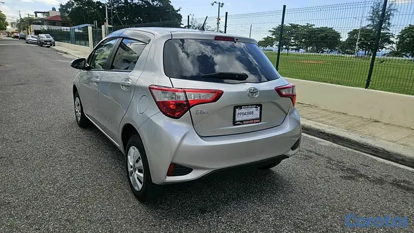 carros - Toyota vitz 2020 nuevo
 4