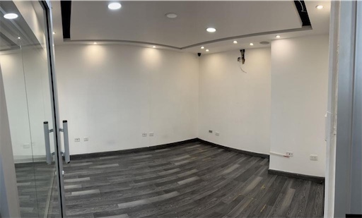 oficinas y locales comerciales - Excelente local en el millon 4