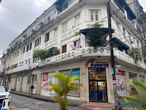 apartamentos - En Venta Edificio Comercial en la el Conde Zona Colonial 5