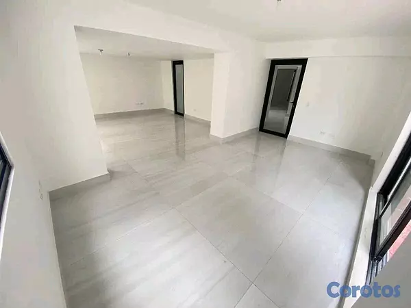 oficinas y locales comerciales - Alquilo local comercial en Rosmil 5