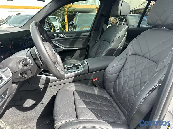jeepetas y camionetas - BMW X5 M 40i año 2024  12