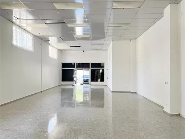 oficinas y locales comerciales - Local céntrico y comercial gazcue 2