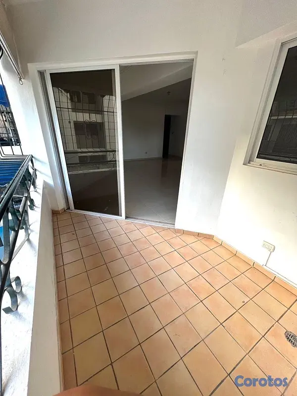apartamentos - Se alquila amplio apartamento En Evaristo Morales 7