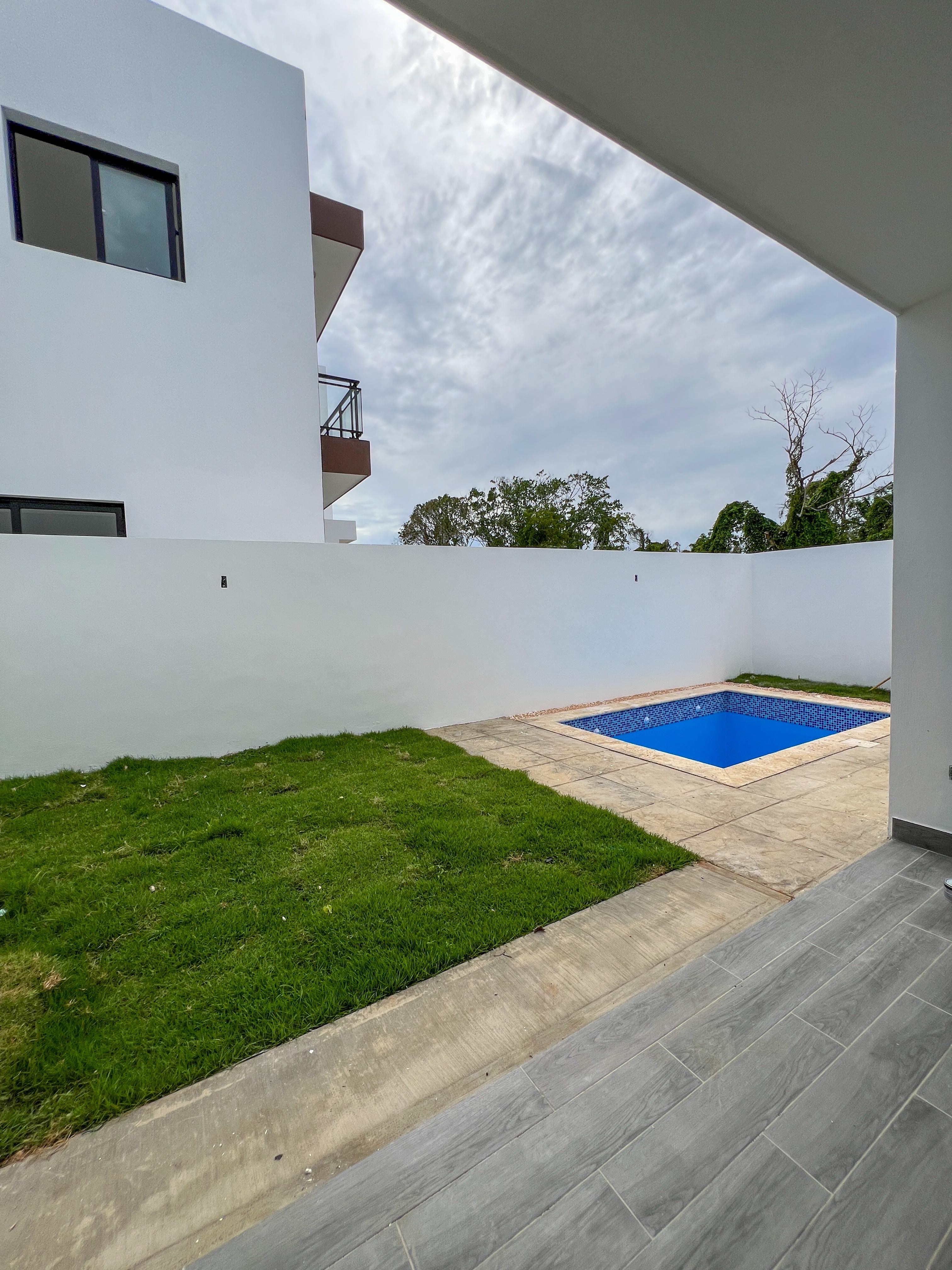 casas vacacionales y villas - venta de villas en punta cana con picuzzi incluido zona turística  5
