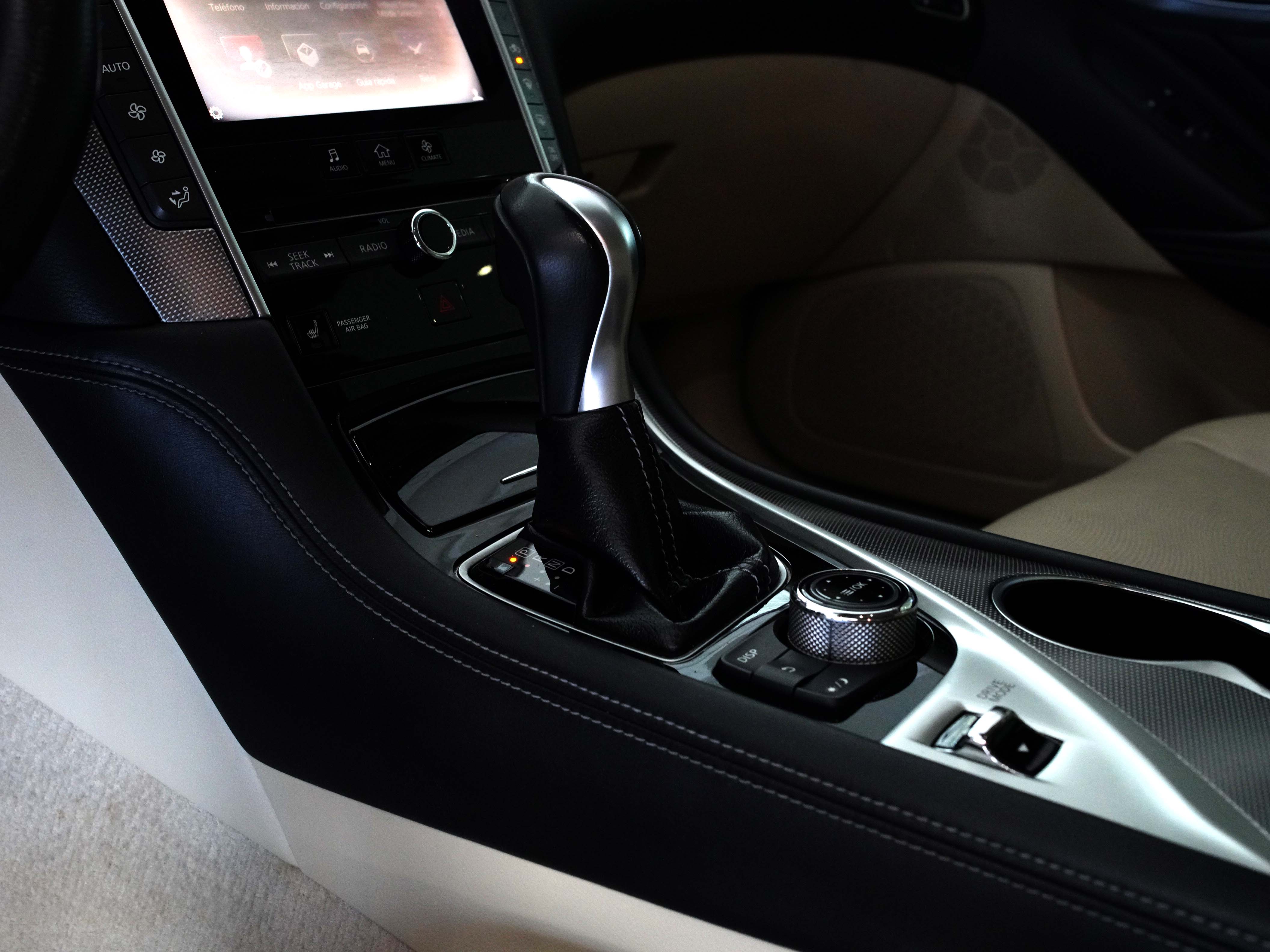 carros - Infiniti Q50 2017