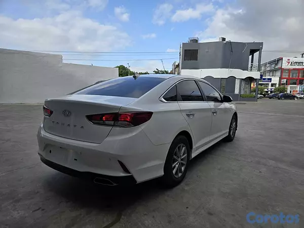 carros - HYUNDAI SONATA NEW RISE 2018 BLANCO 4
