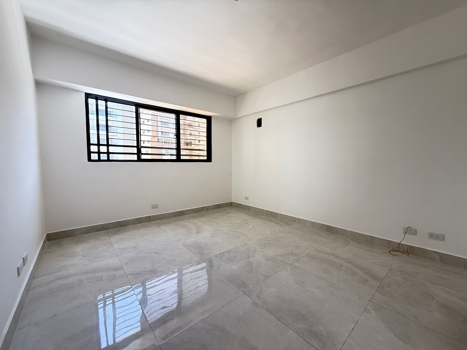 apartamentos - 📍Renacimiento📍vendo apartamento como nuevo 2 por 4