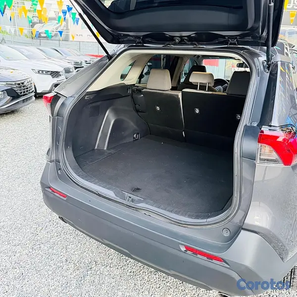 jeepetas y camionetas - TOYOTA RAV4 XLE 2022 10