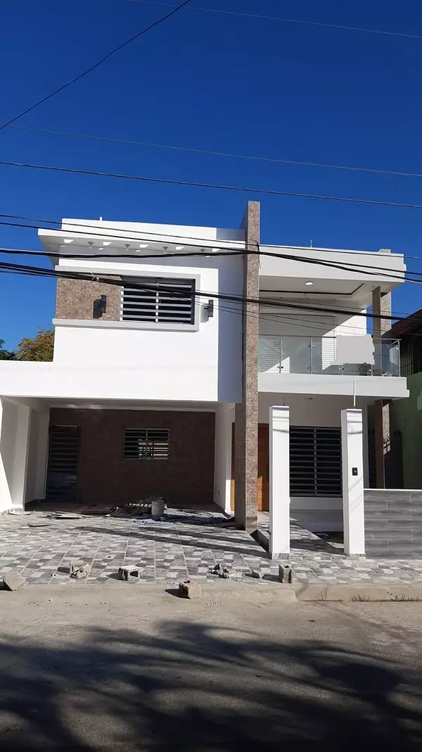 casas - Casa de dos niveles (M.J), Mirador del Este Charles San Isidro. VENDIDA 3