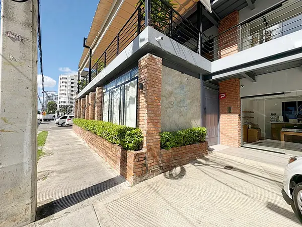 oficinas y locales comerciales - Local en Piantini primer nivel 2