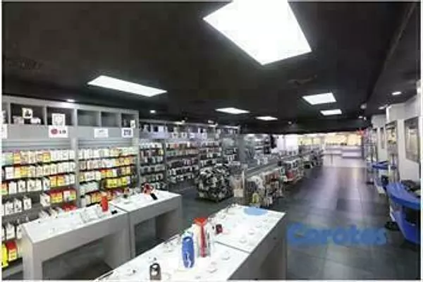 oficinas y locales comerciales - venta de local en villa francisca 2