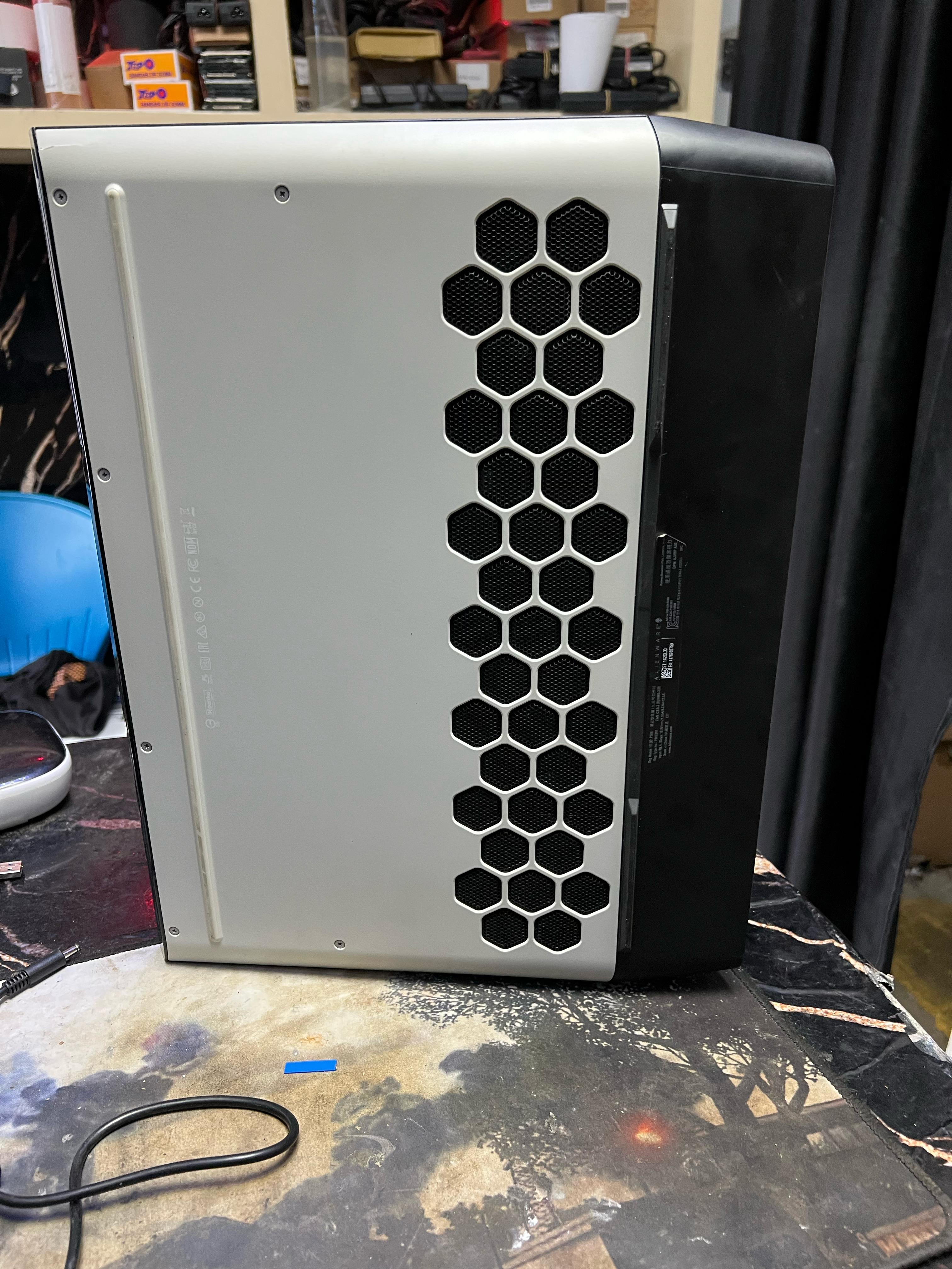 computadoras y laptops - RD$53,500 LAPTOP GAMING Alienware Area 51m  3