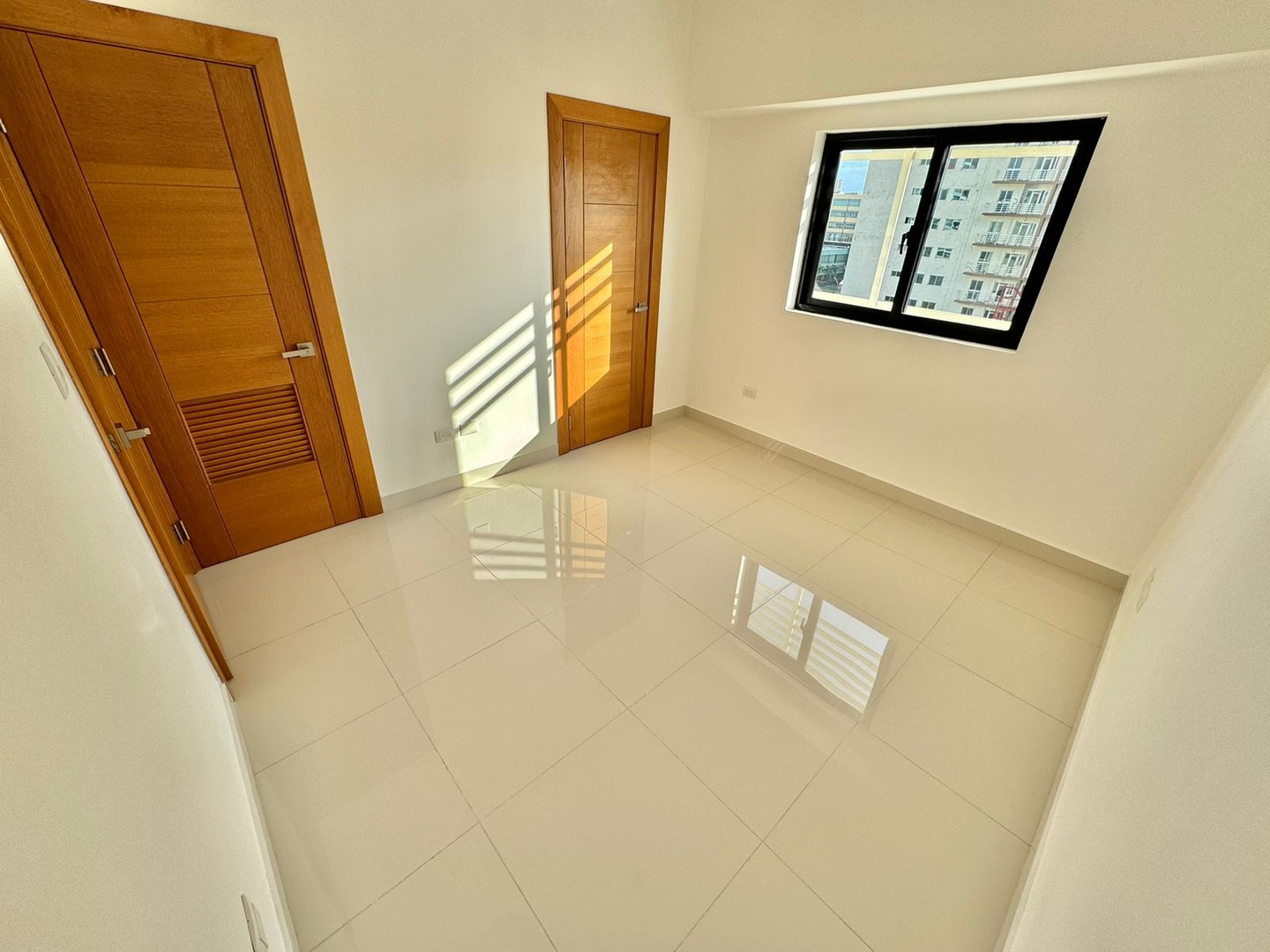 apartamentos - Apartamentos Nuevos en Venta
BELLA VISTA SUR
USD242,350 Piso 2 
USD252,044 Piso7 6