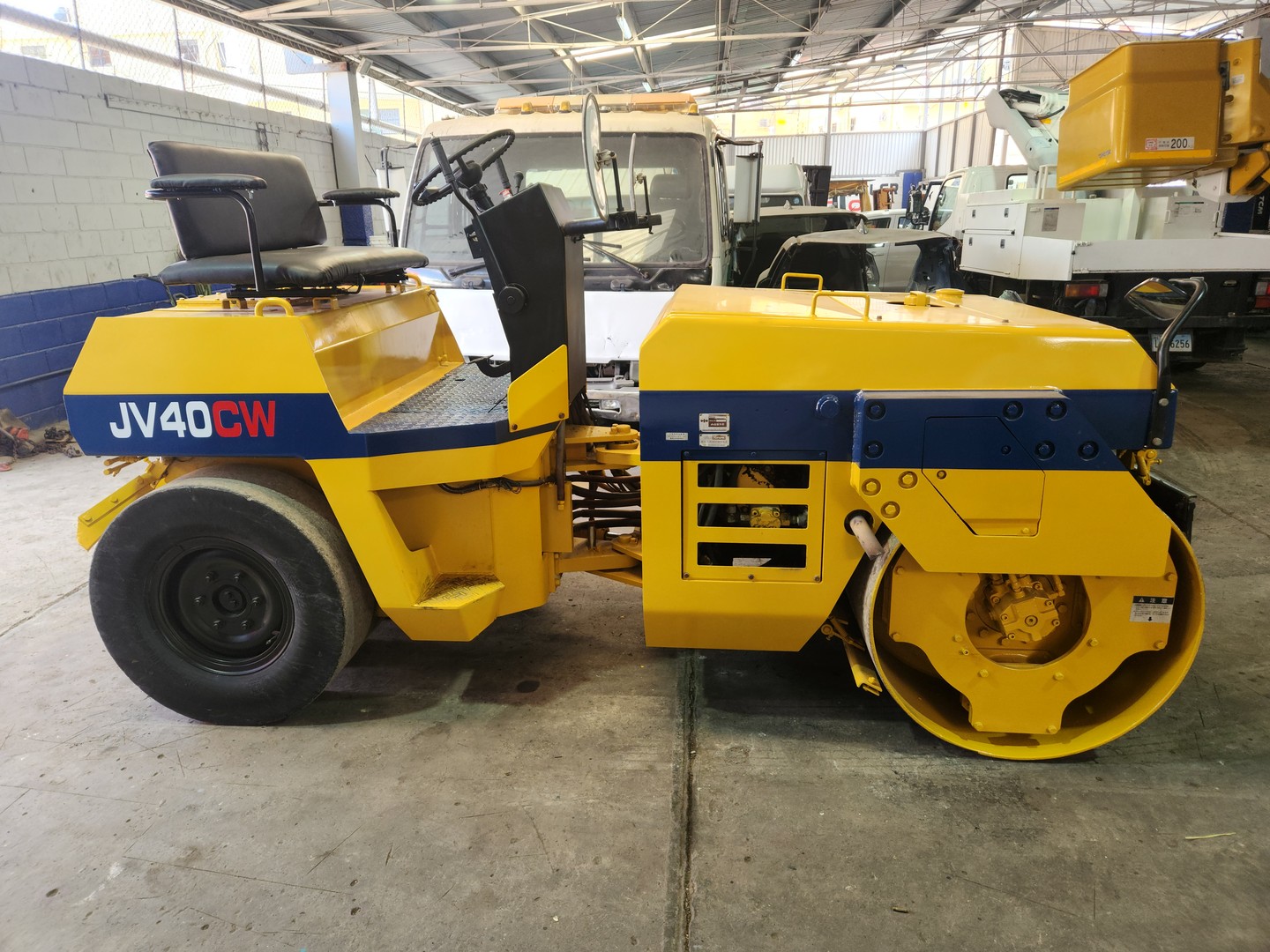 otros vehiculos - Rodillo combinado komatsu, recién importado de Japón.  3