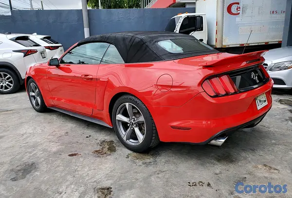 carros - Ford Mustang Convertible V6 año 2015 4