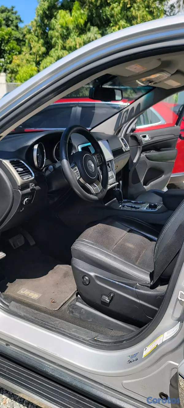 jeepetas y camionetas - JEEP GRAND CHEROKEE 2014 7