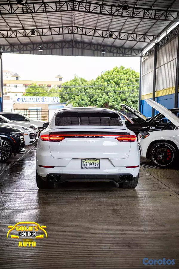 jeepetas y camionetas - Porsche Cayenne Coupe 2021 Clean Carfax 5