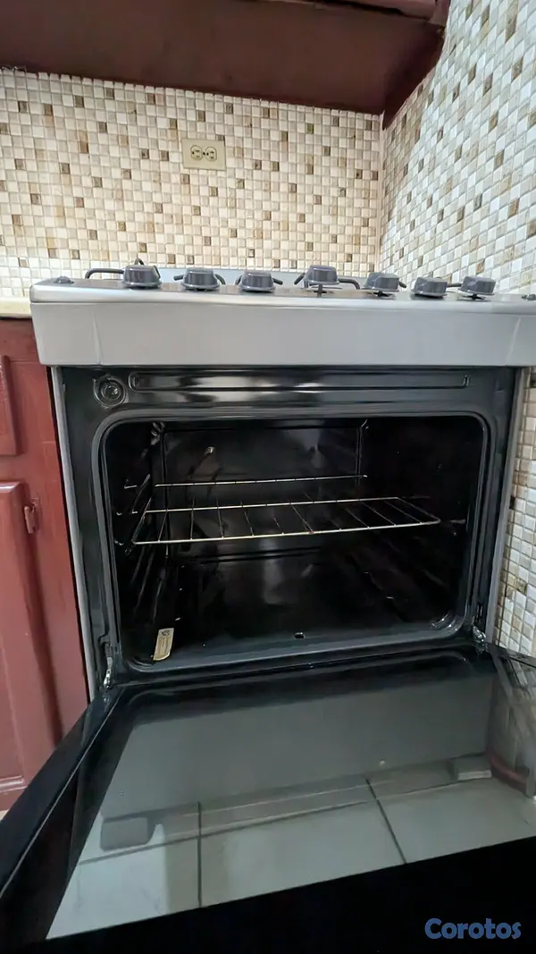 electrodomesticos - Estufa Whirlpool INOX. 6 Hornillas 6