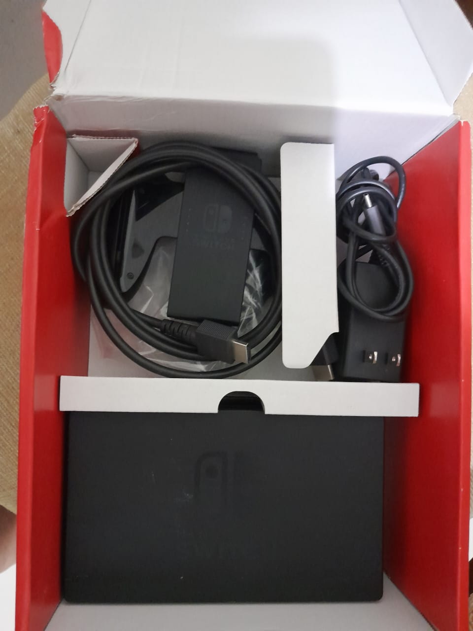 consolas y videojuegos - Vendo nintendo switch v2 en su caja usado 3