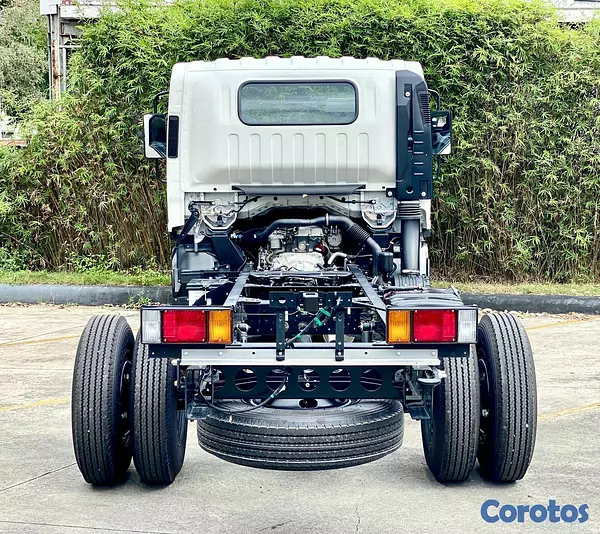 camiones y vehiculos pesados - CAMION ISUZU NPR CHASIS (14 PIES),  2026 2