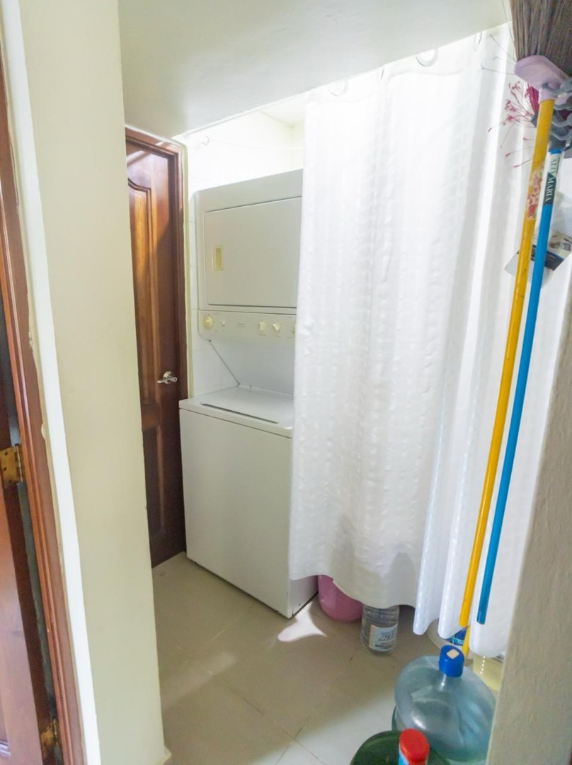 apartamentos - 🚨Vendo apto. clasico, Gazcue, 1hab RD$5,500,000🚨

✅ 2do piso
✅ 50mts neto
✅1 p 3
