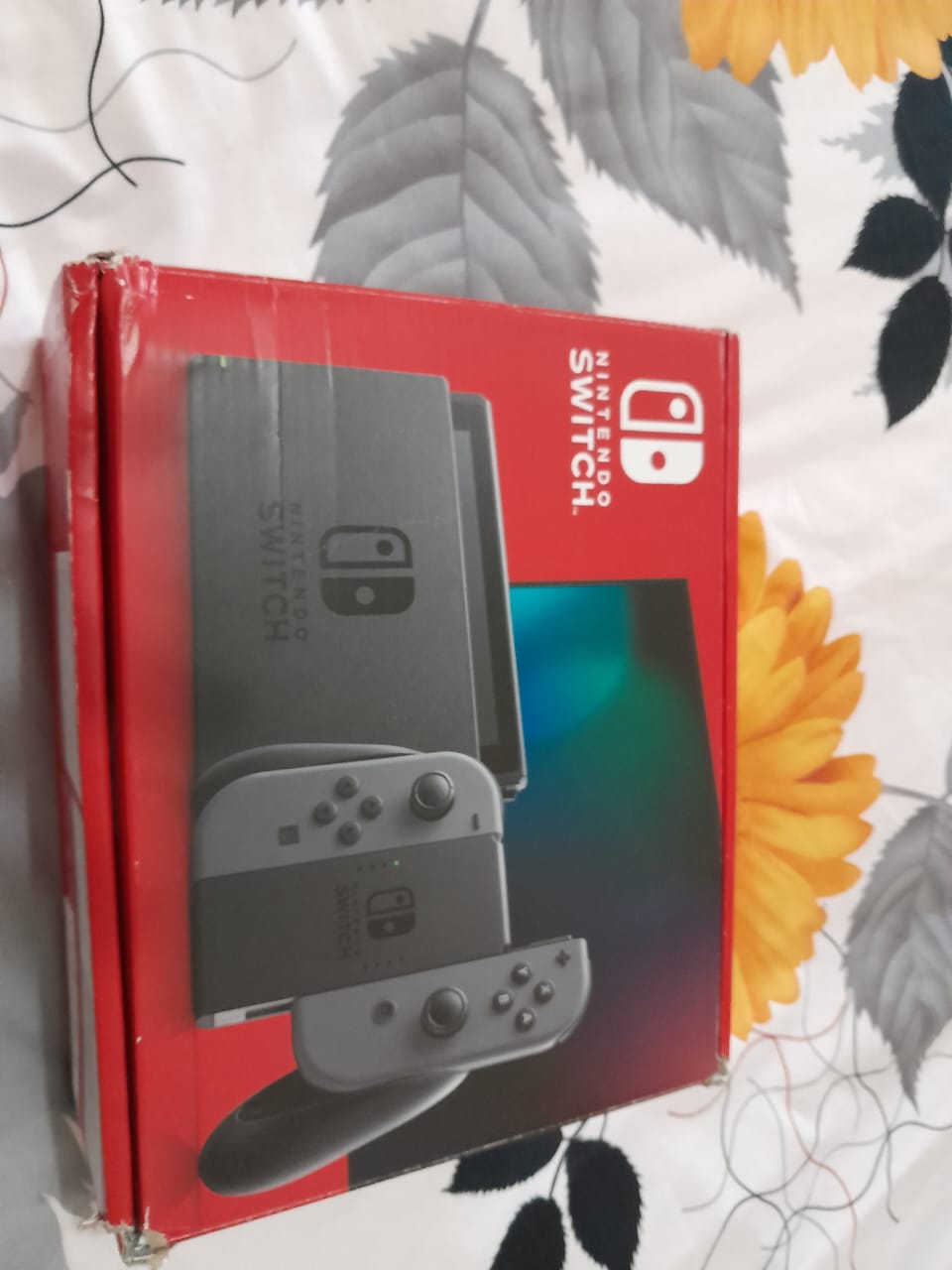 consolas y videojuegos - Vendo nintendo switch v2 en su caja usado 4