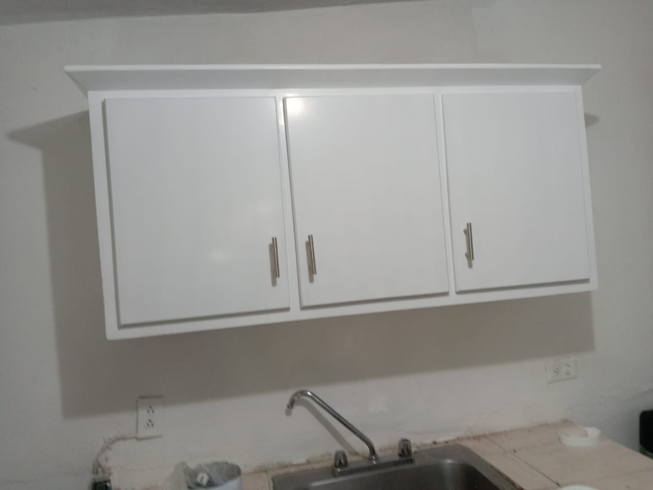 cocina - Gabinete pequeño blanco  0