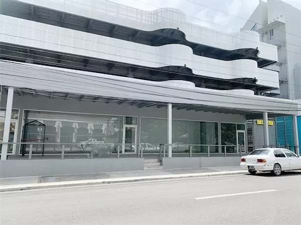 oficinas y locales comerciales - Local en Naco primer nivel  2