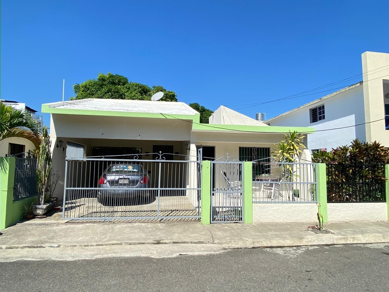 casas - Casa en Los Laureles, Santiago