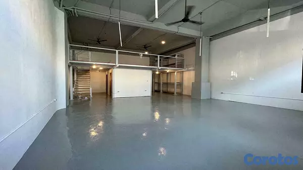 oficinas y locales comerciales - alquilo local en la zona colonial 8